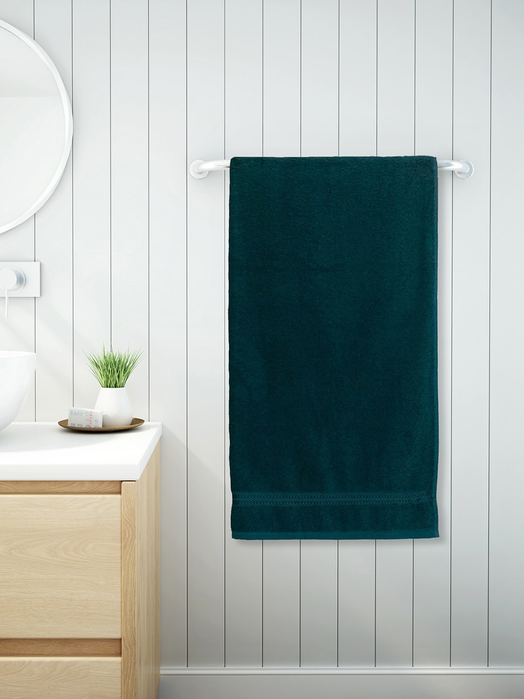 

Welspun Green Solid Cotton 380 GSM Cotton Bath Towel
