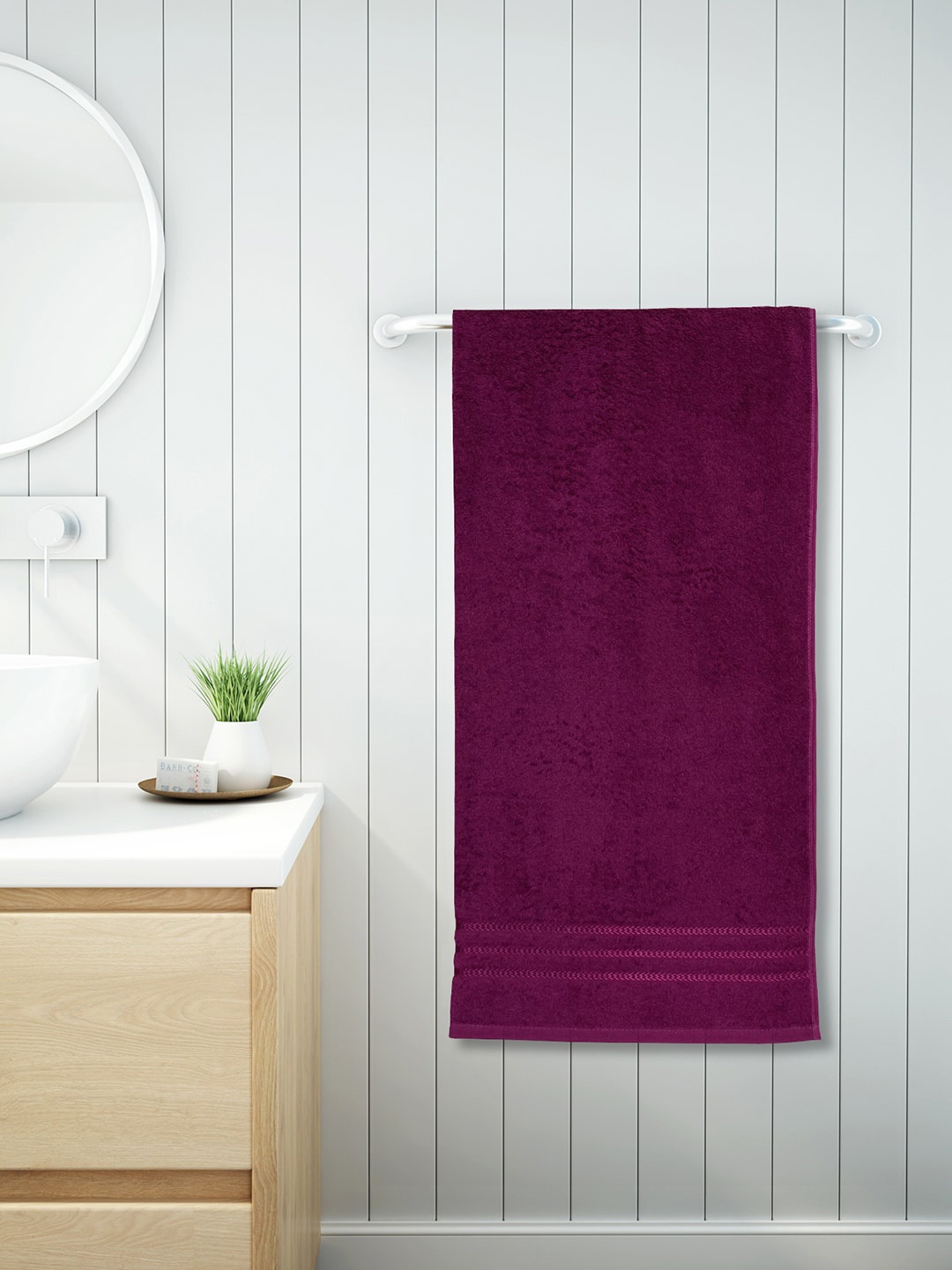 

Welspun Magenta Solid Pure Cotton 380 GSM Cotton Bath Towel