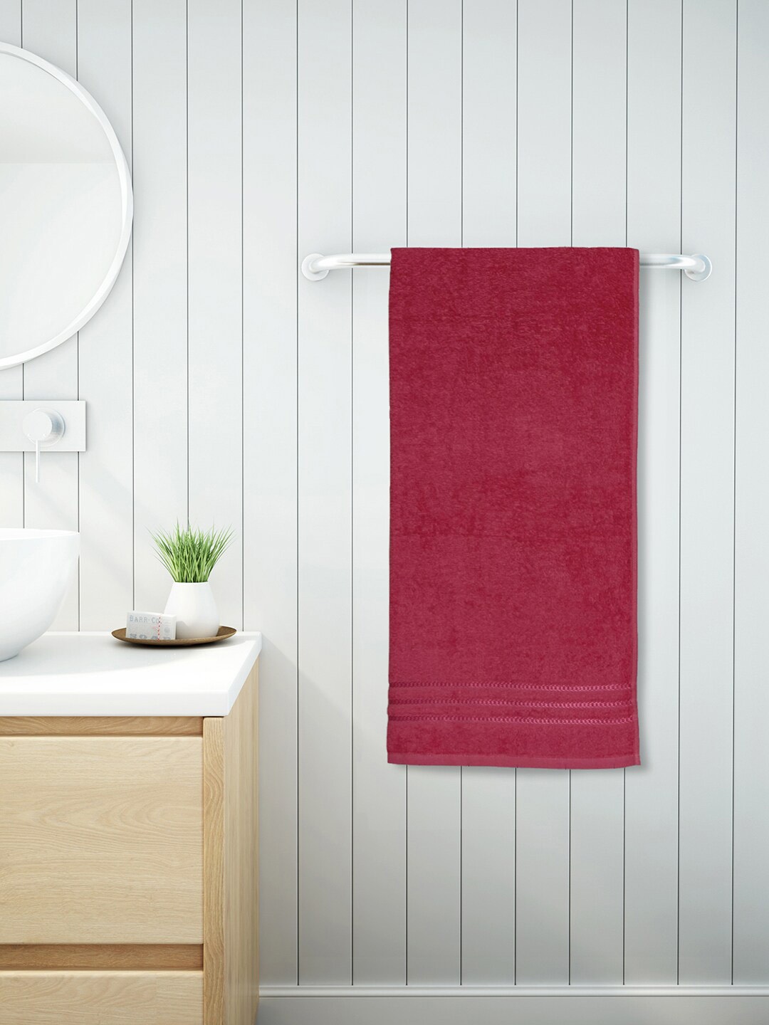 

Welspun Coral-Red Solid Pure-Cotton 380 GSM Cotton Bath Towels