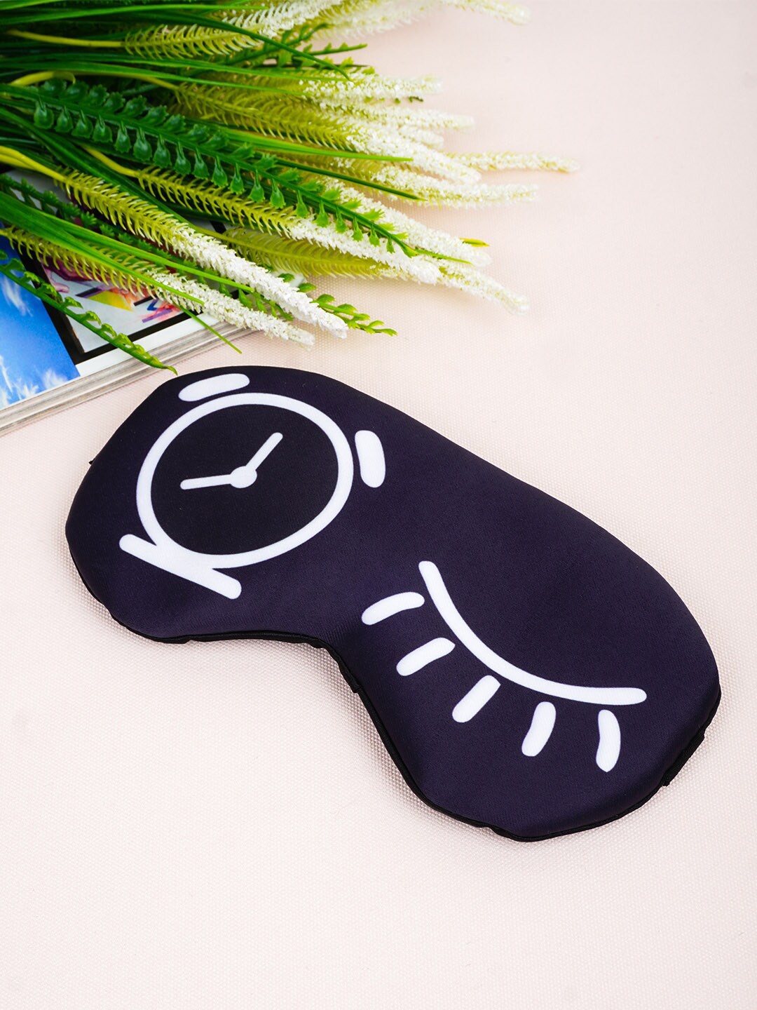 

Crazy Corner Black & White Printed Travel Accessory