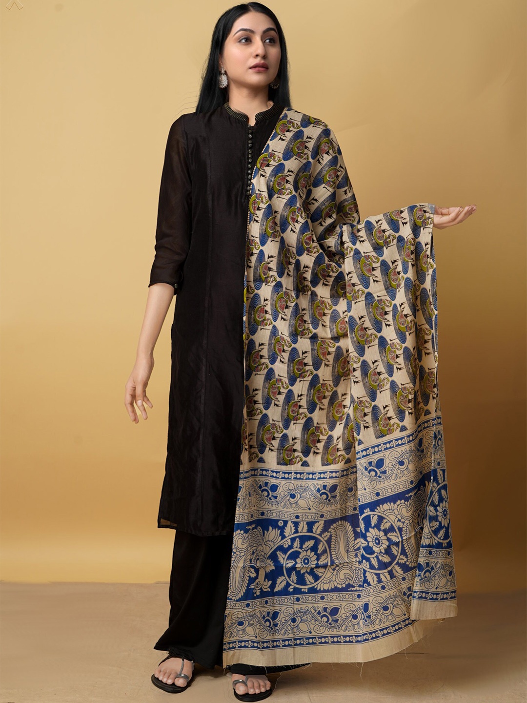 

Unnati Silks Women Cream-Coloured & Blue Ethnic Motifs Printed Pure Cotton Dupatta
