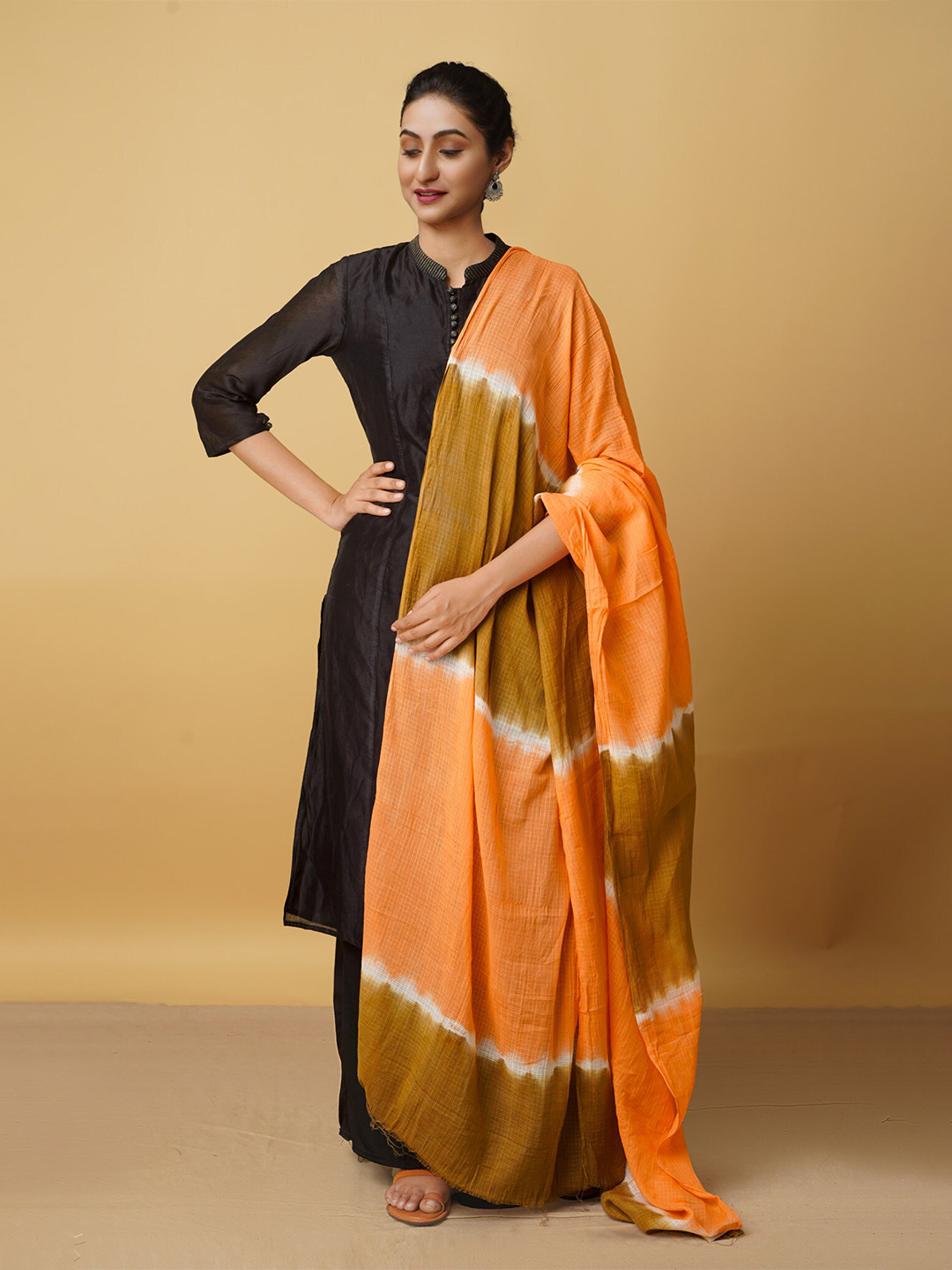 

Unnati Silks Orange & Brown Printed Tie and Dye Pure Cotton Dupatta
