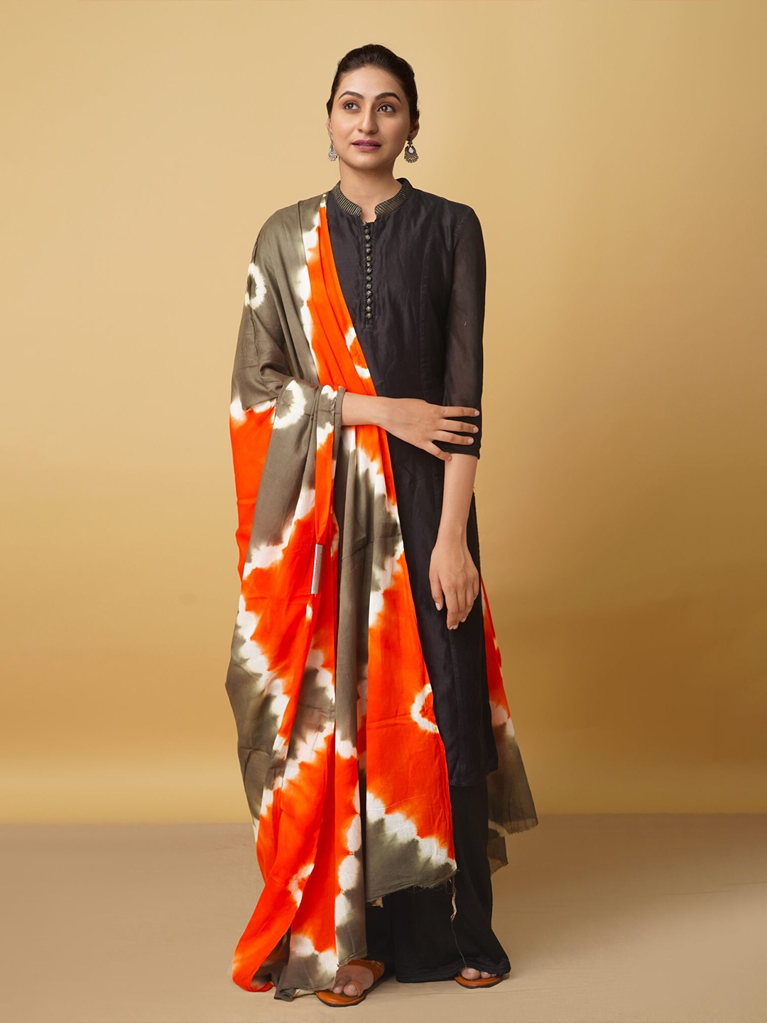 

Unnati Silks Women Orange & Off White Printed Pure Cotton Shibori Dupatta