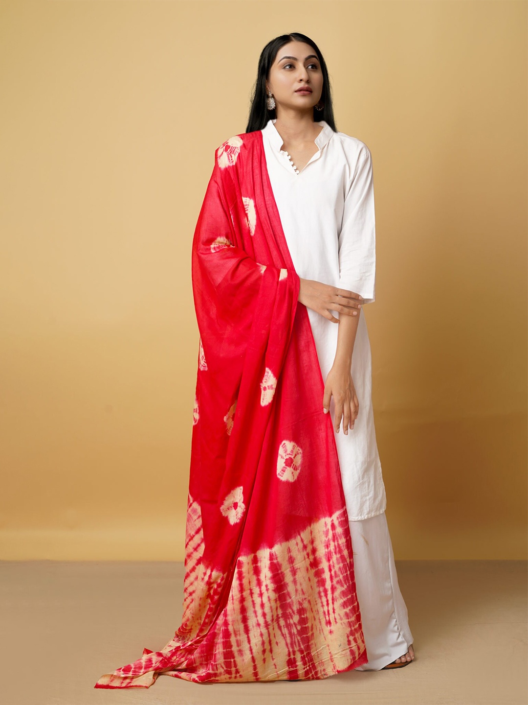 

Unnati Silks Red & Cream-Coloured Printed Pure Cotton Shibori Dupatta