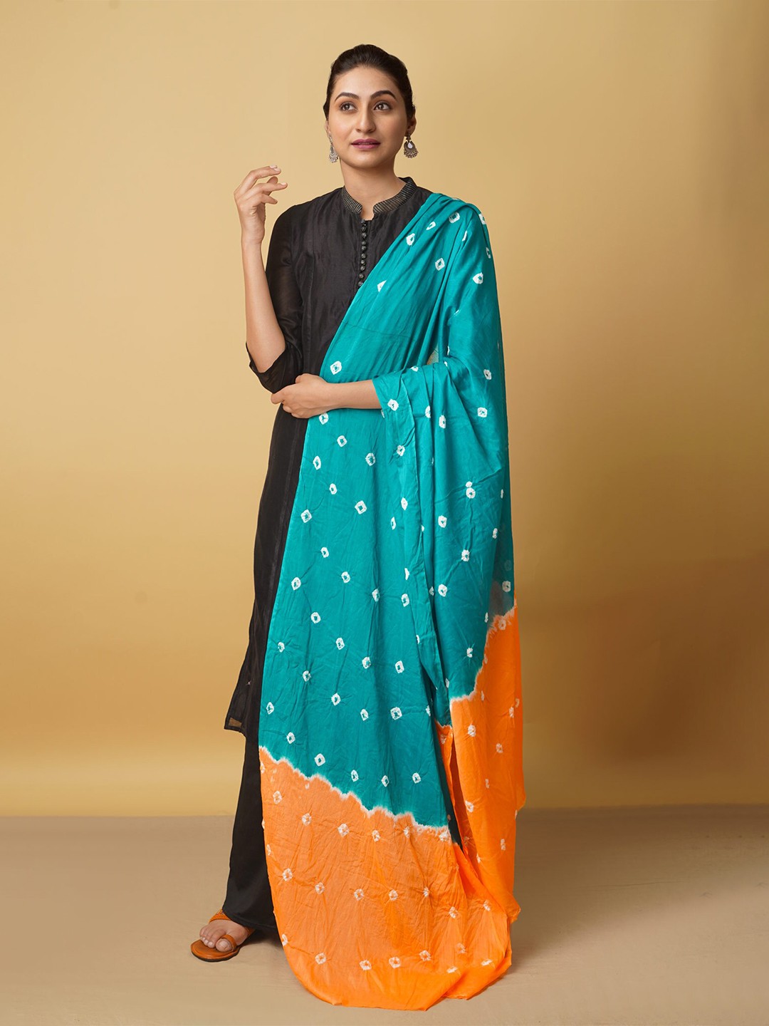 

Unnati Silks Women Blue & Orange Printed Pure Cotton Shibori Dupatta