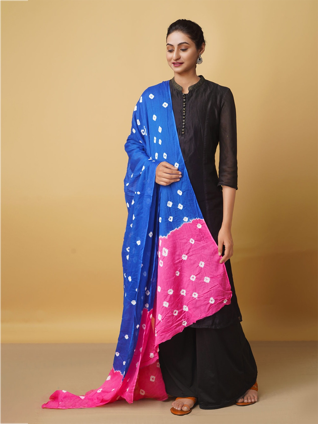 

Unnati Silks Blue & Pink Printed Pure Cotton Shibori Dupatta