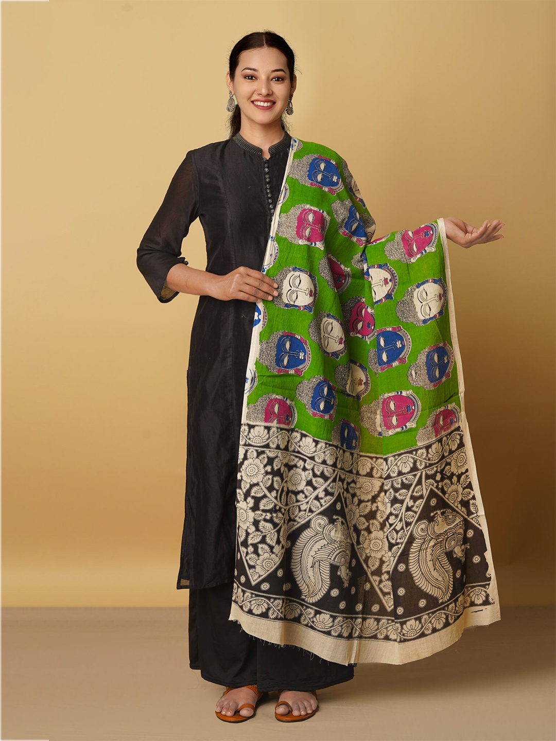 

Unnati Silks Green & Red Ethnic Motifs Printed Pure Cotton Kalamkari Dupatta