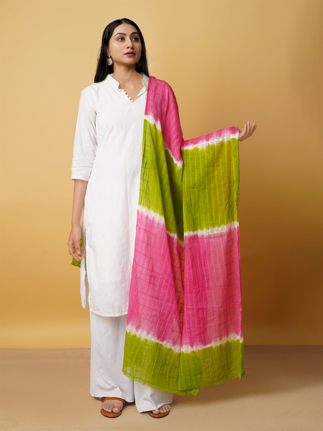 

Unnati Silks Pink & Green Printed Tie and Dye Pure Cotton Dupatta