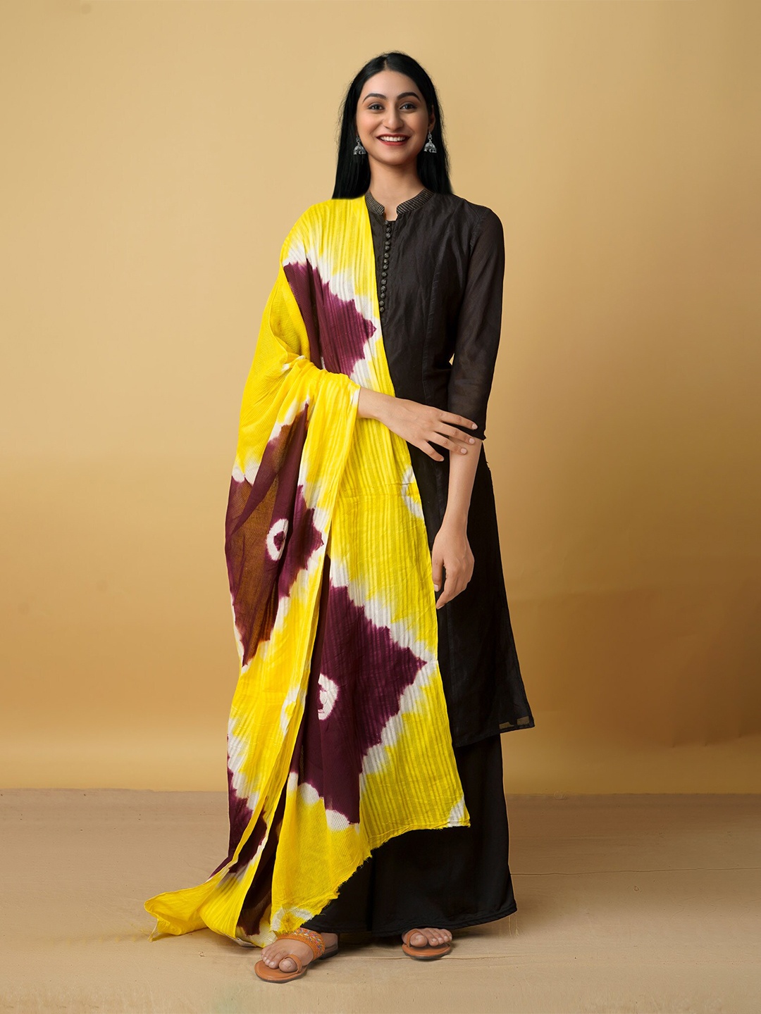 

Unnati Silks Yellow & Maroon Pure Cotton Shibori Dupatta