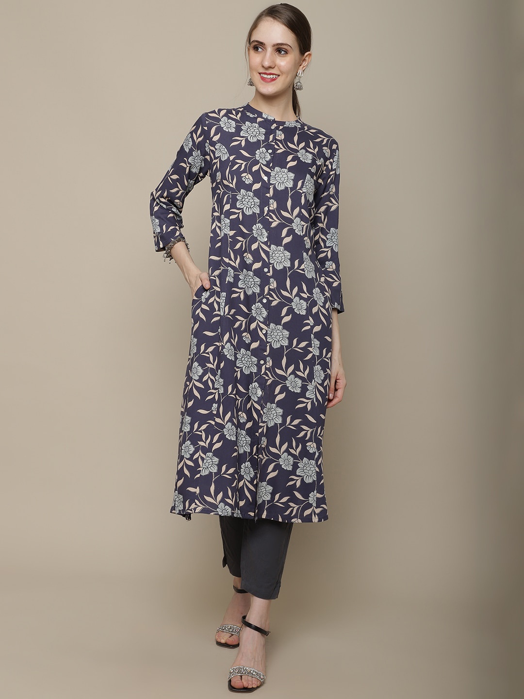 

Sangria Women Charcoal & Grey Floral Printed Floral Kurta