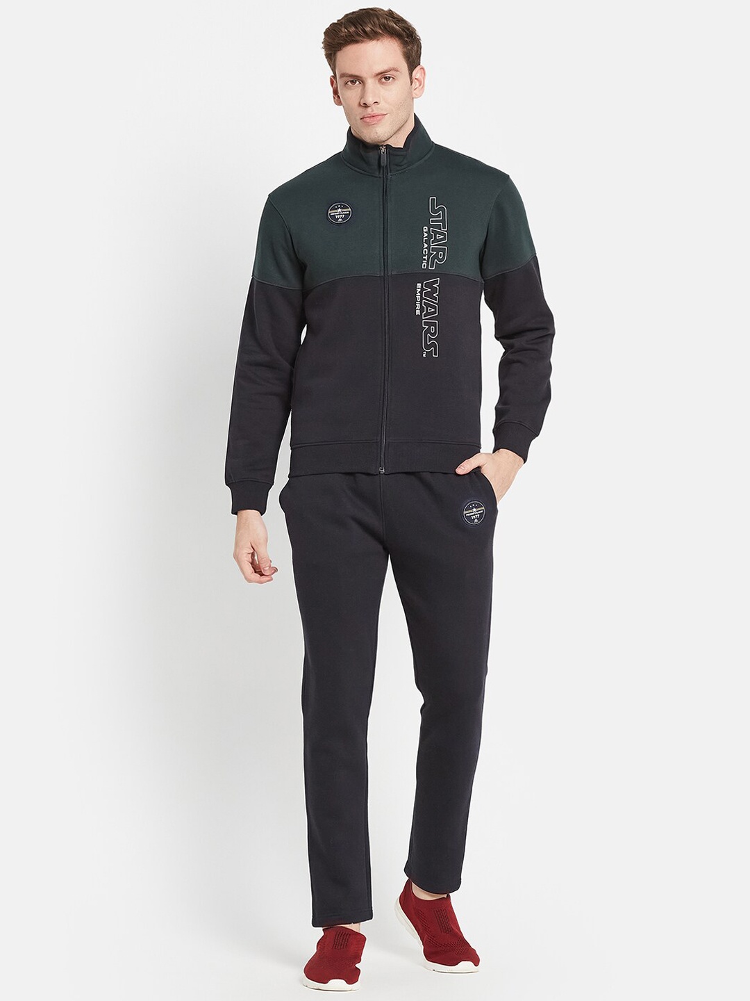 

Octave Men Green & Black Colourblocked Cotton Track Suit