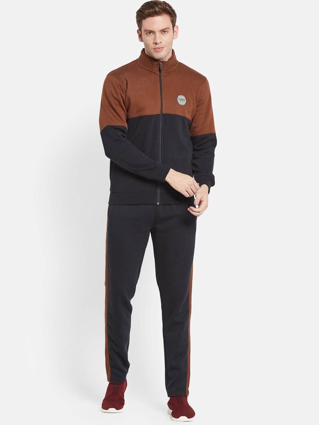 

Octave Men Plus Size Tan & Black Colourblocked Tracksuits