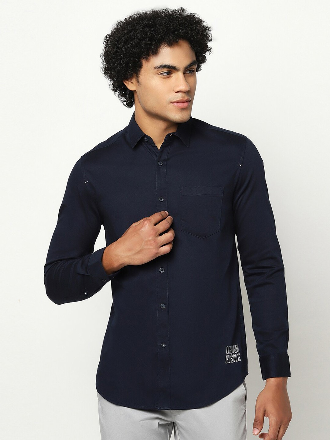 

Blue Buddha Men Regular Fit Solid Cotton Casual Shirt, Navy blue