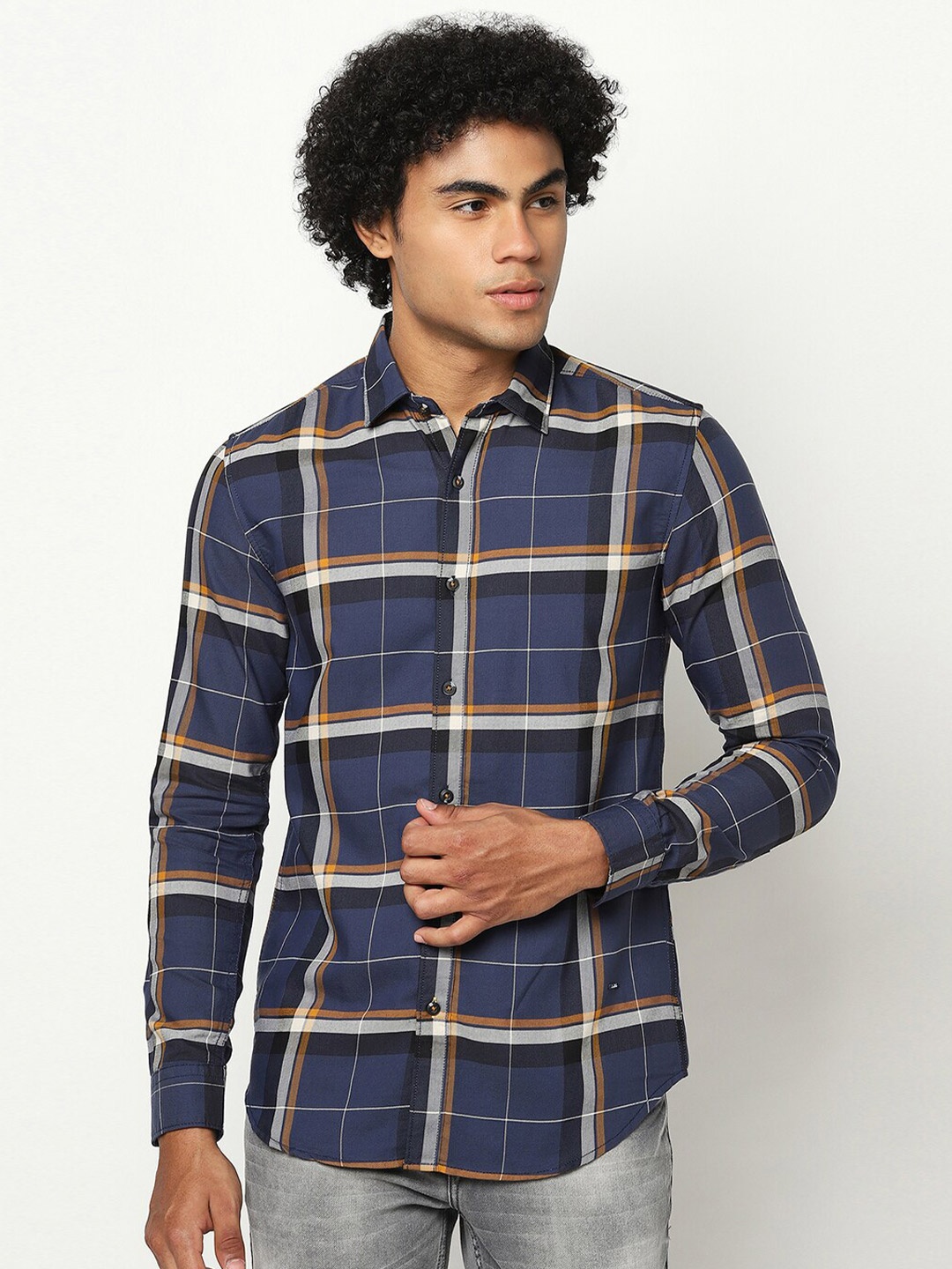

Blue Buddha Men Regular Fit Checked Cotton Casual Shirt, Navy blue