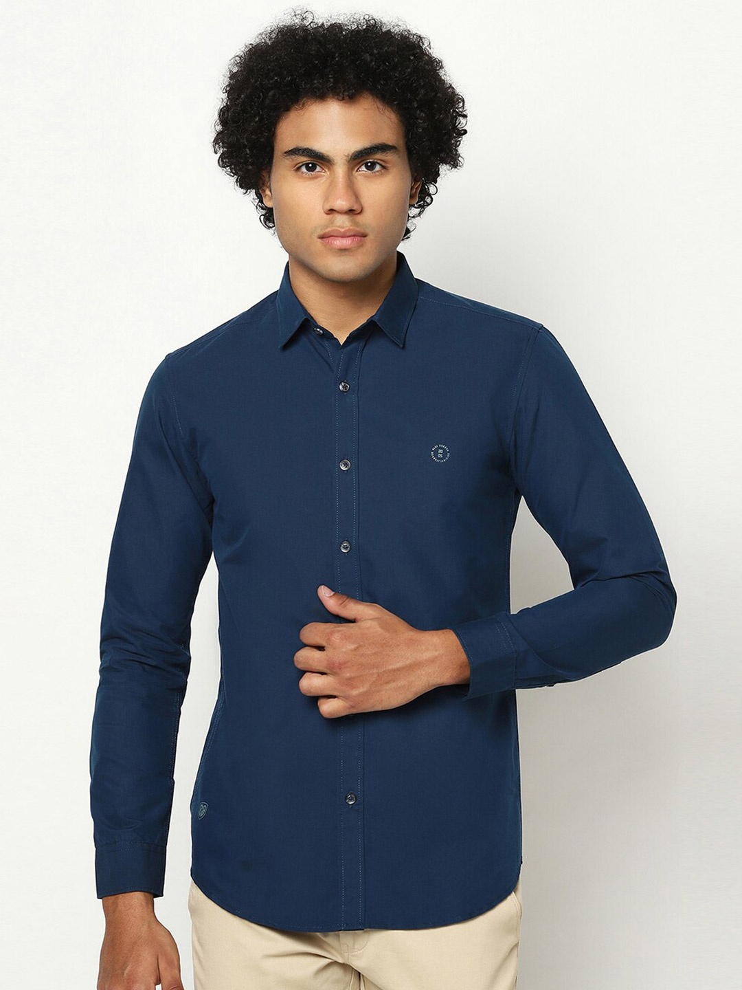 

Blue Buddha Men Regular Fit Solid Cotton Casual Shirt, Navy blue
