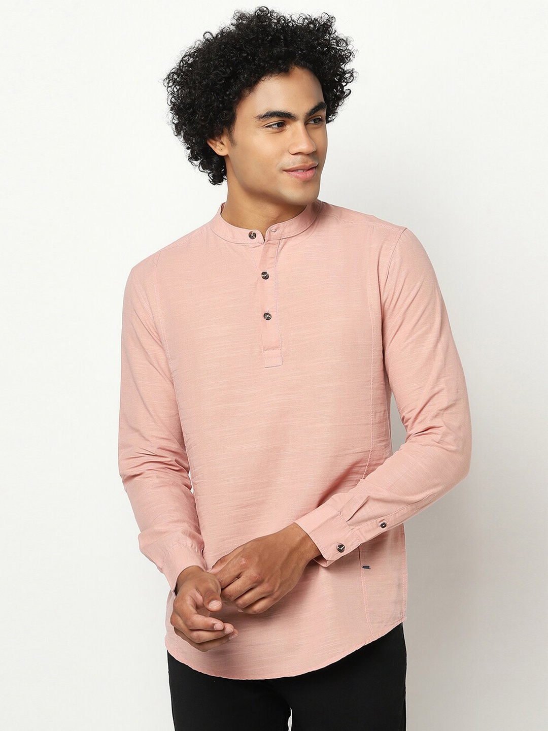 

Blue Buddha Men Regular Fit Solid Cotton Casual Shirt, Pink