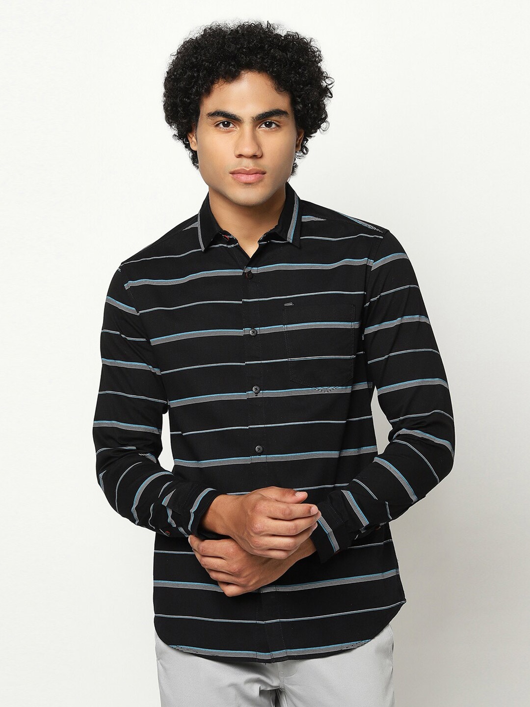 

Blue Buddha Men Regular Fit Horizontal Striped Cotton Casual Shirt, Black