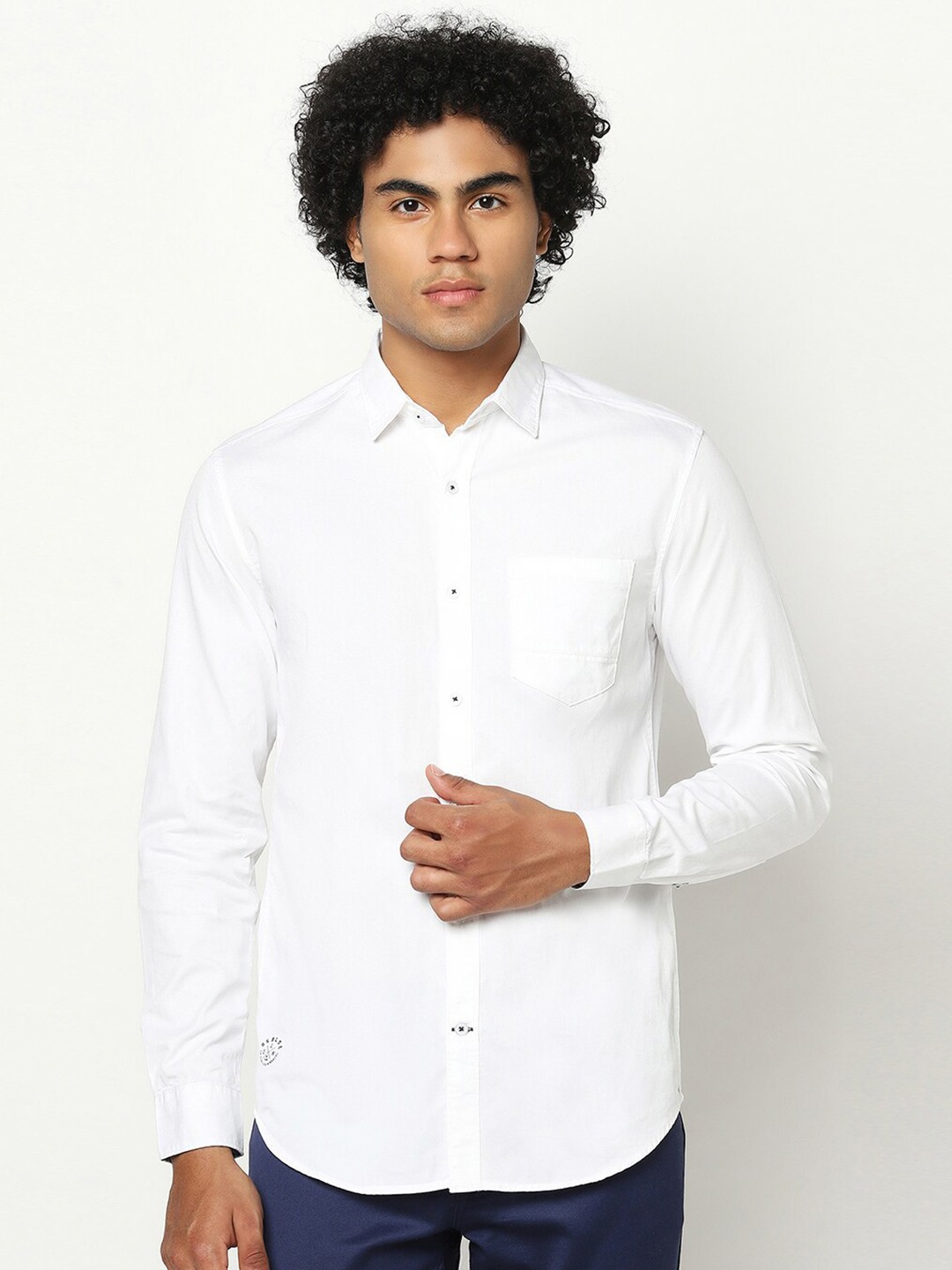 

Blue Buddha Men Regular Fit Solid Cotton Casual Shirt, White