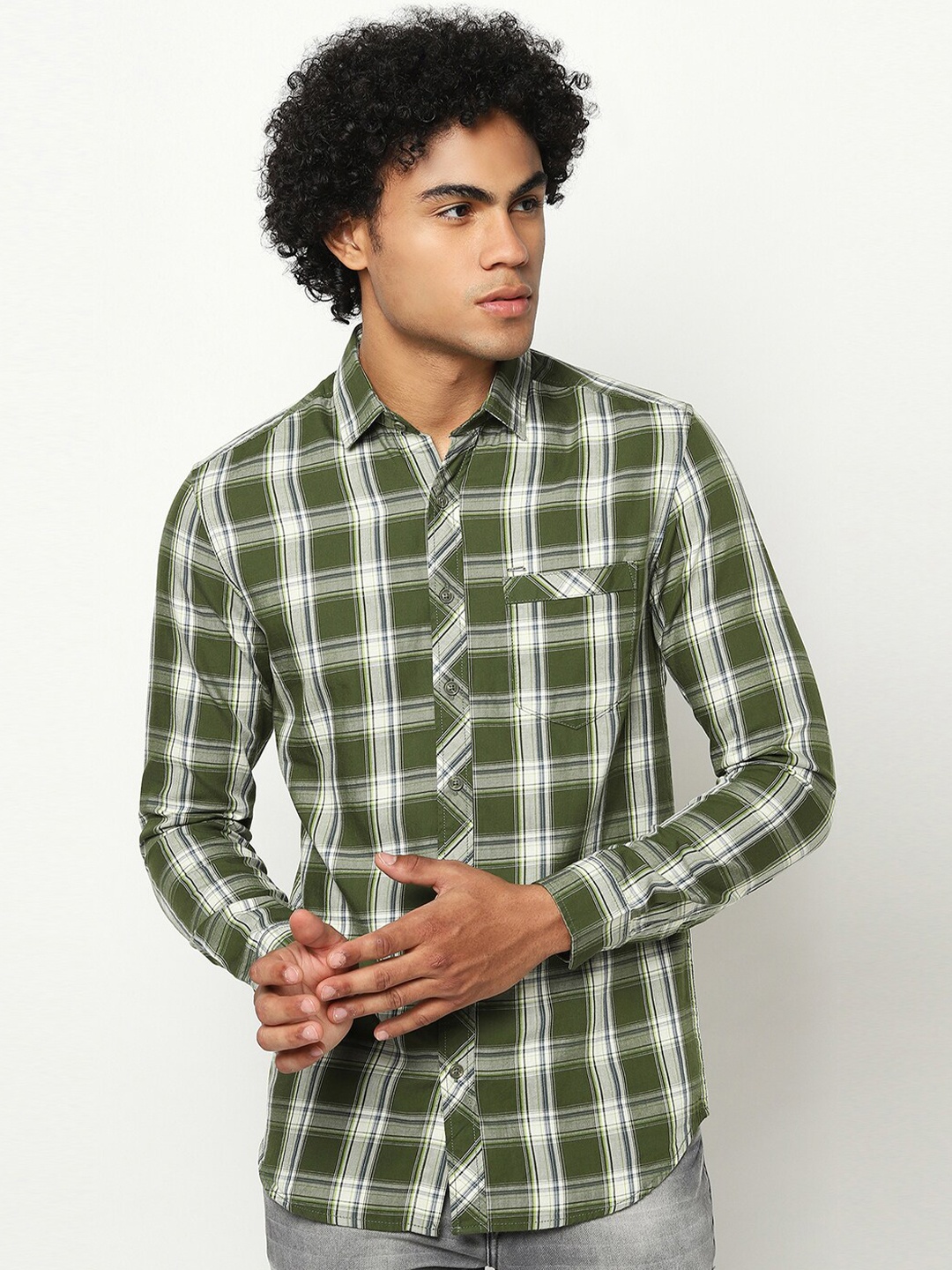 

Blue Buddha Men Regular Fit Tartan Checked Cotton Casual Shirt, Green