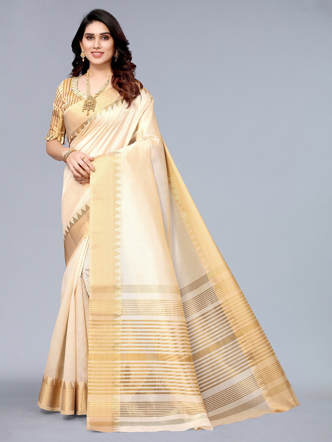 

Winza Designer White & Gold-Toned Woven Design Zari Silk Blend Banarasi Saree