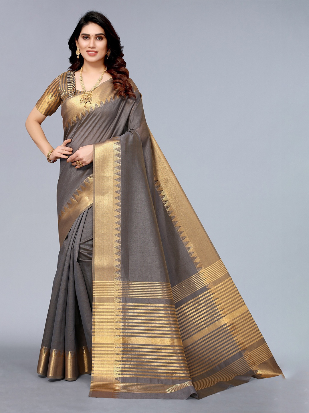 

Winza Designer Grey & Gold-Toned Woven Design Zari Silk Blend Banarasi Saree