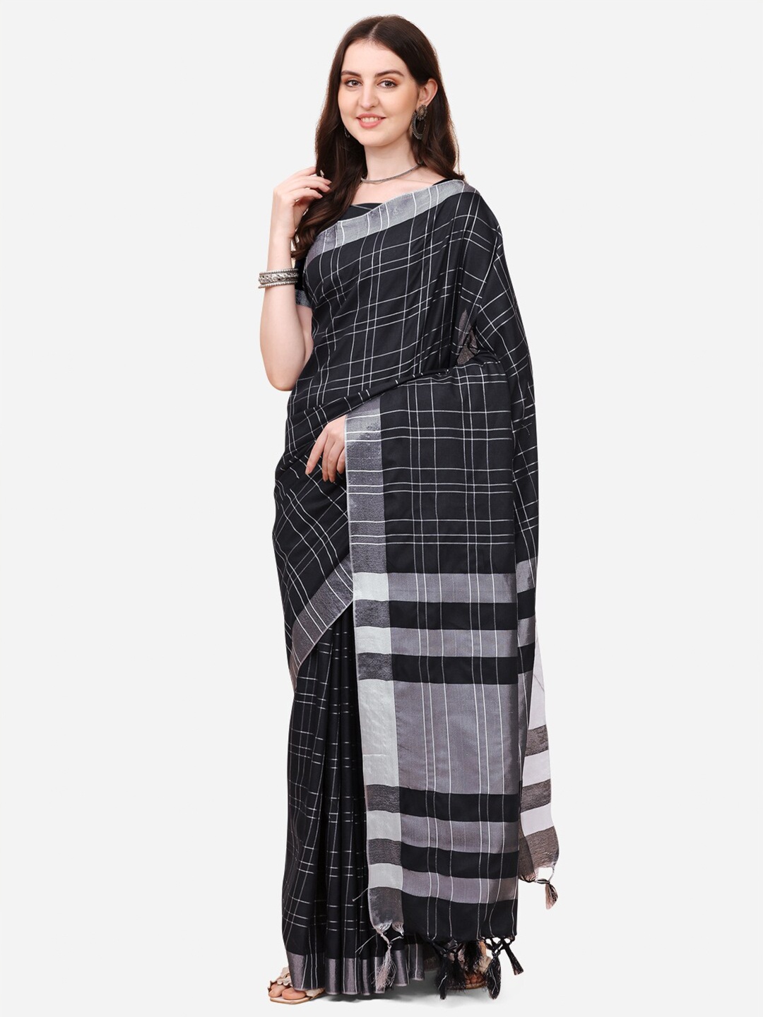 

DITISA FASHION Black & Silver-Toned Checked Zari Linen Blend Saree