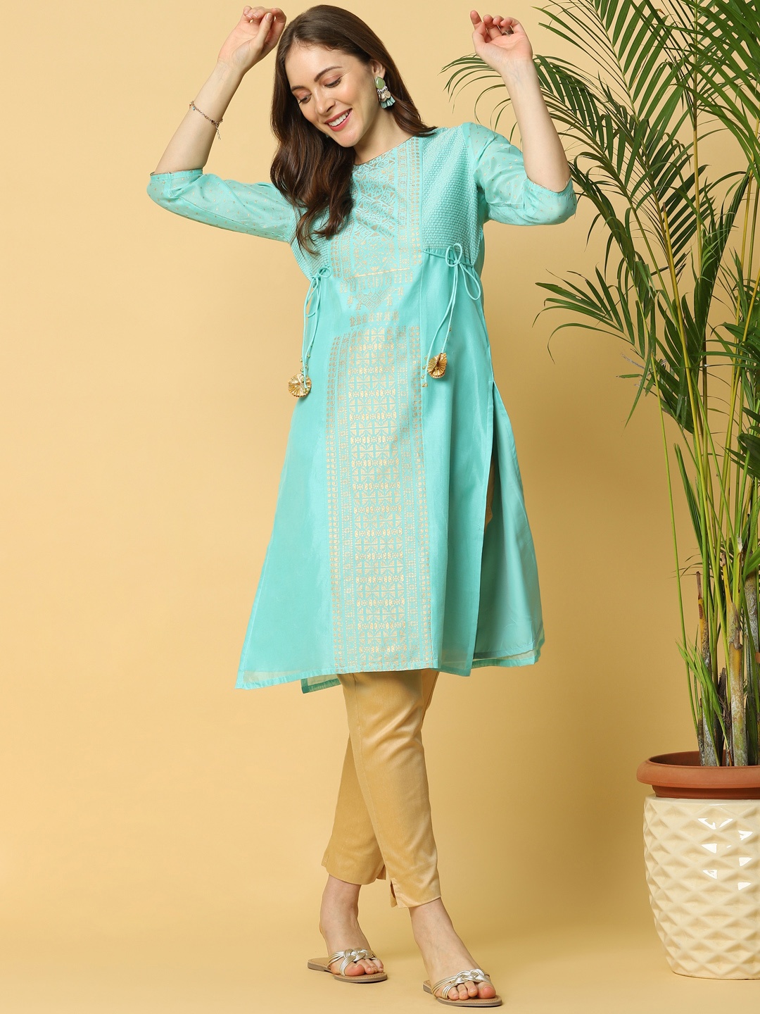 

Indifusion Women Sea Green Ethnic Motifs Printed Chanderi Silk Kurta