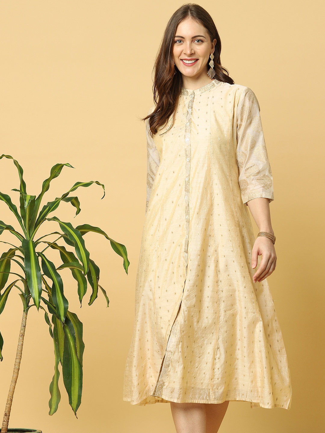 

Indifusion Women Off White Ethnic Motifs Chanderi Silk Kurta