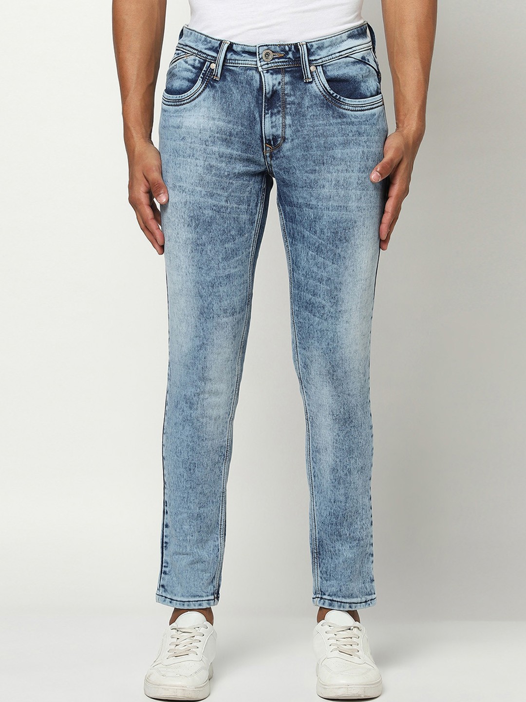 

Blue Buddha Men Blue Heavy Fade Stretchable Jeans