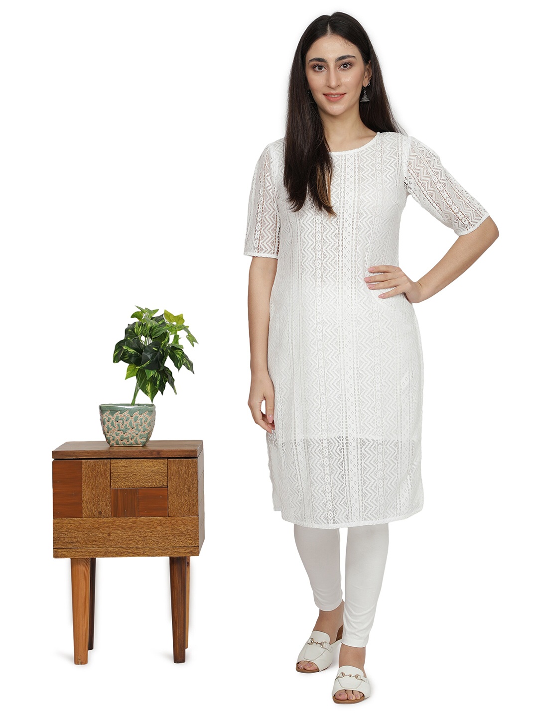 

NUEVOSDAMAS Women White Geometric Kurta