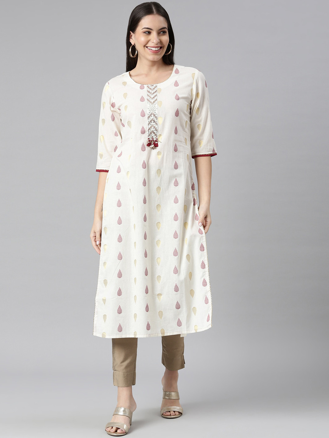 

Neerus Women Cream-Coloured Geometric Embroidered Thread Work Kurta