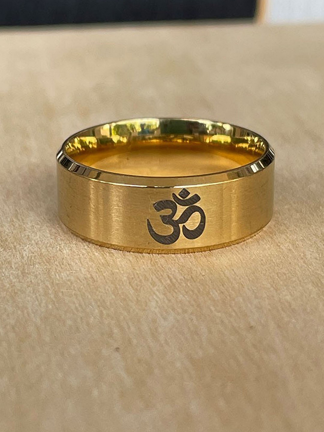 

UNIVERSITY TRENDZ Set of 2 Gold-Plated & Black Stainless Steel Om Couple Rings