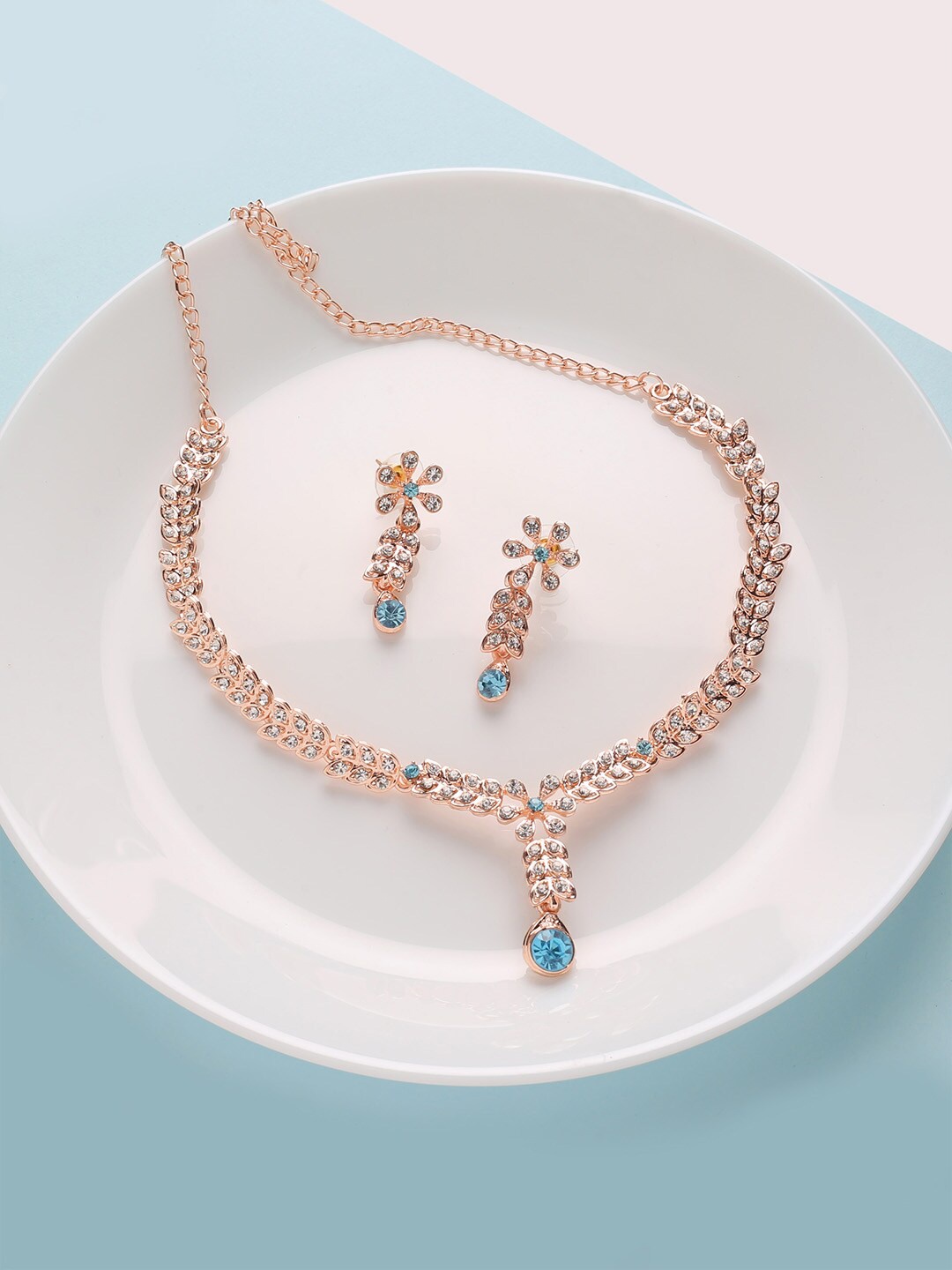 

MAD CLUB Woman Rose Gold Plated Floral Necklace with Earrings