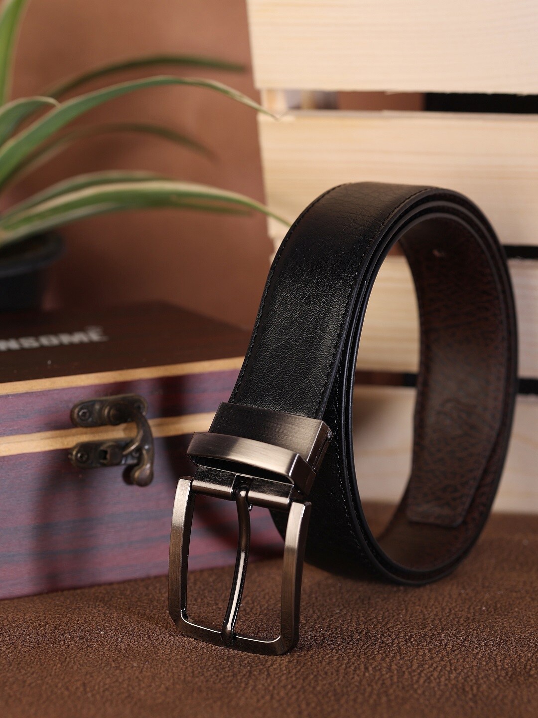 

ZEVORA Men Printed Textured Leather Reversible Belt, Black