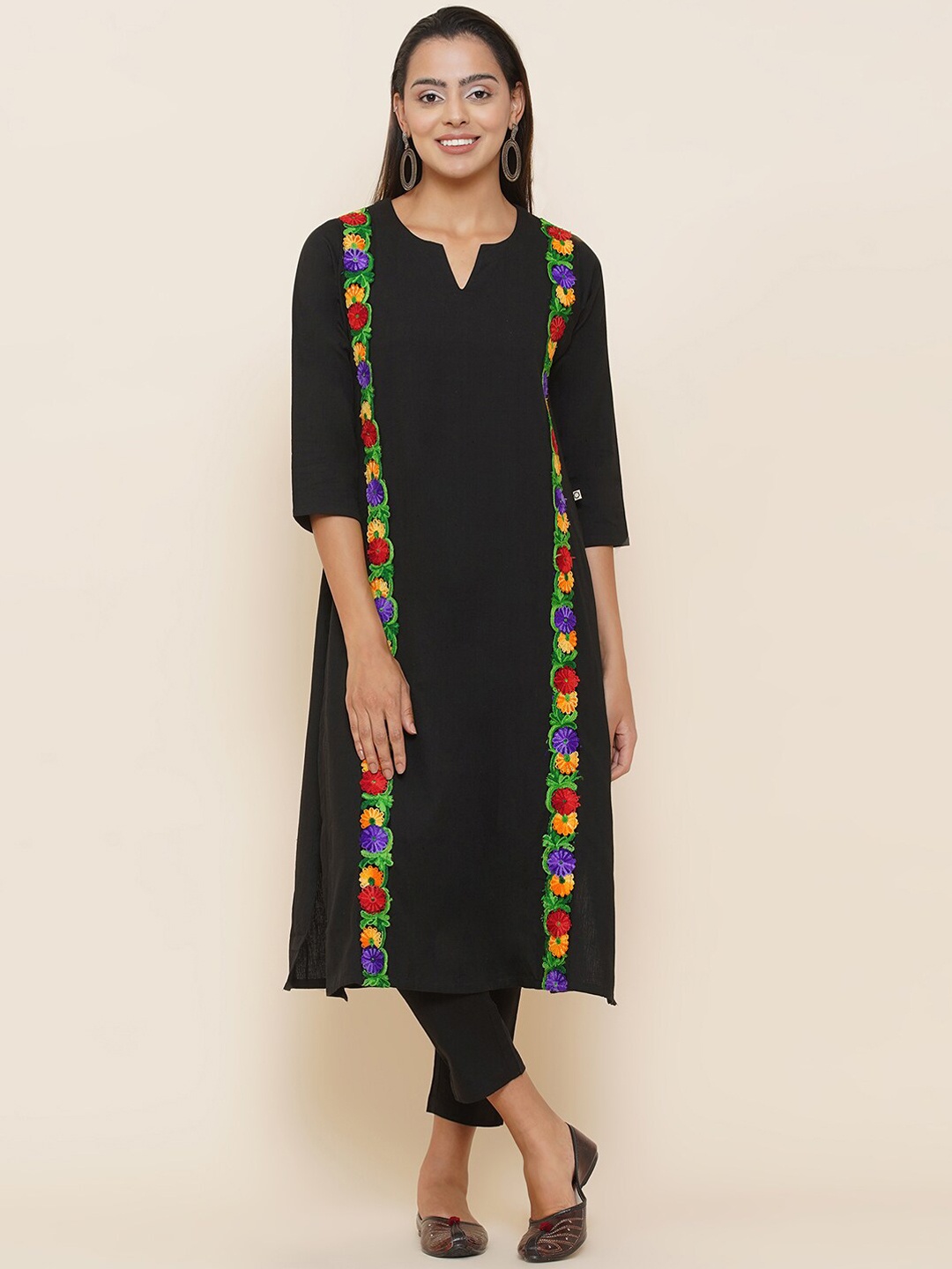 

FABNEST Women Black Floral Embroidered Pure Cotton Kurta with Trousers