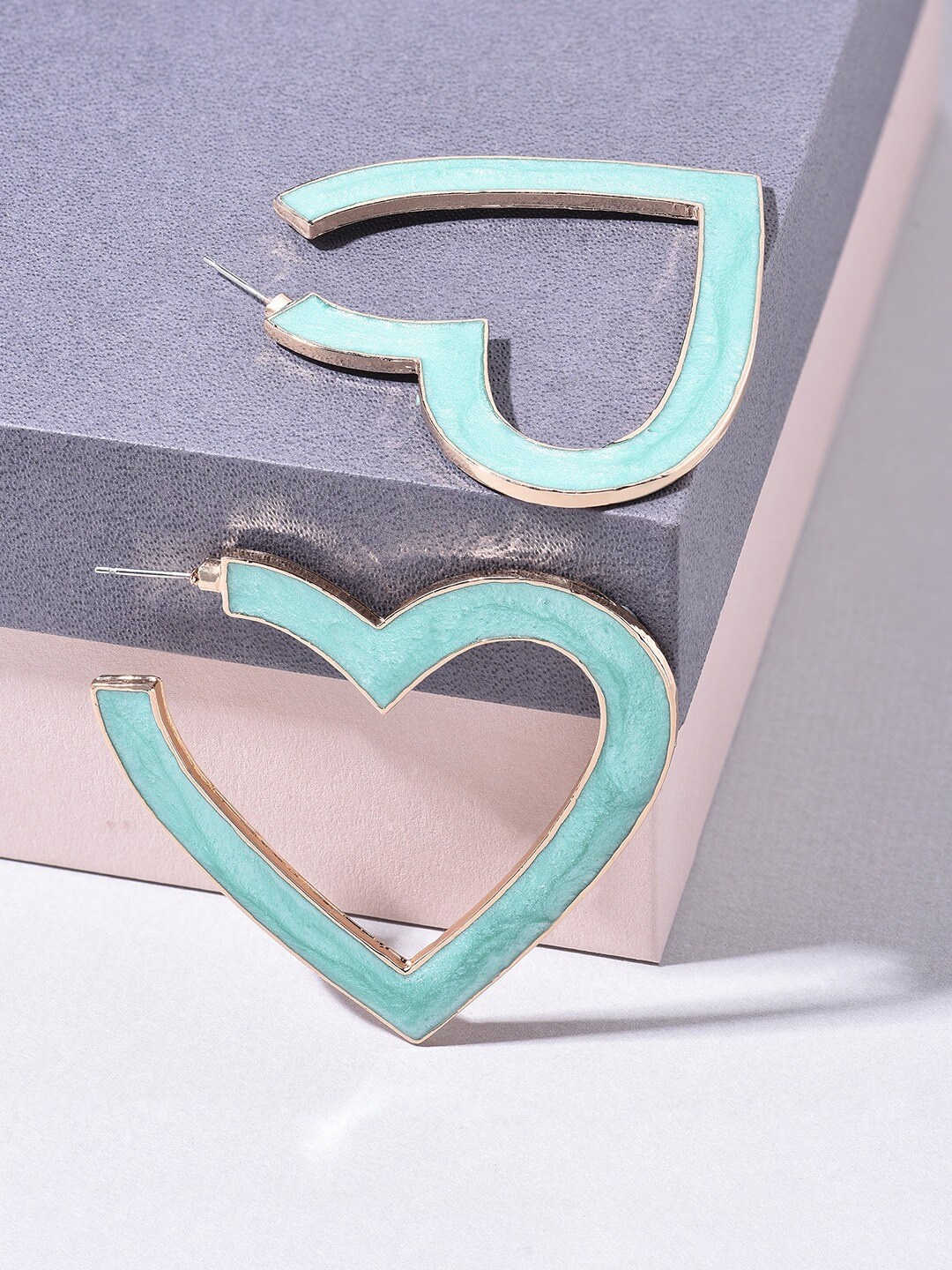 

AMI Green & Gold-Plated Heart Shaped Hoop Earrings