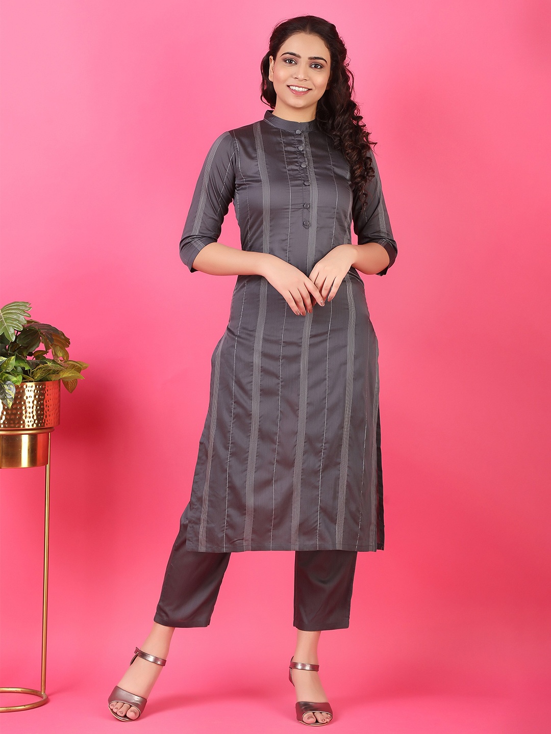 

V TRADITION Women Grey Striped Chanderi Silk Kurta