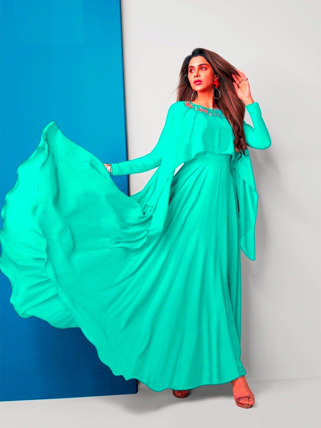 

APNISHA Women Sea Green Georgette Maxi Dress