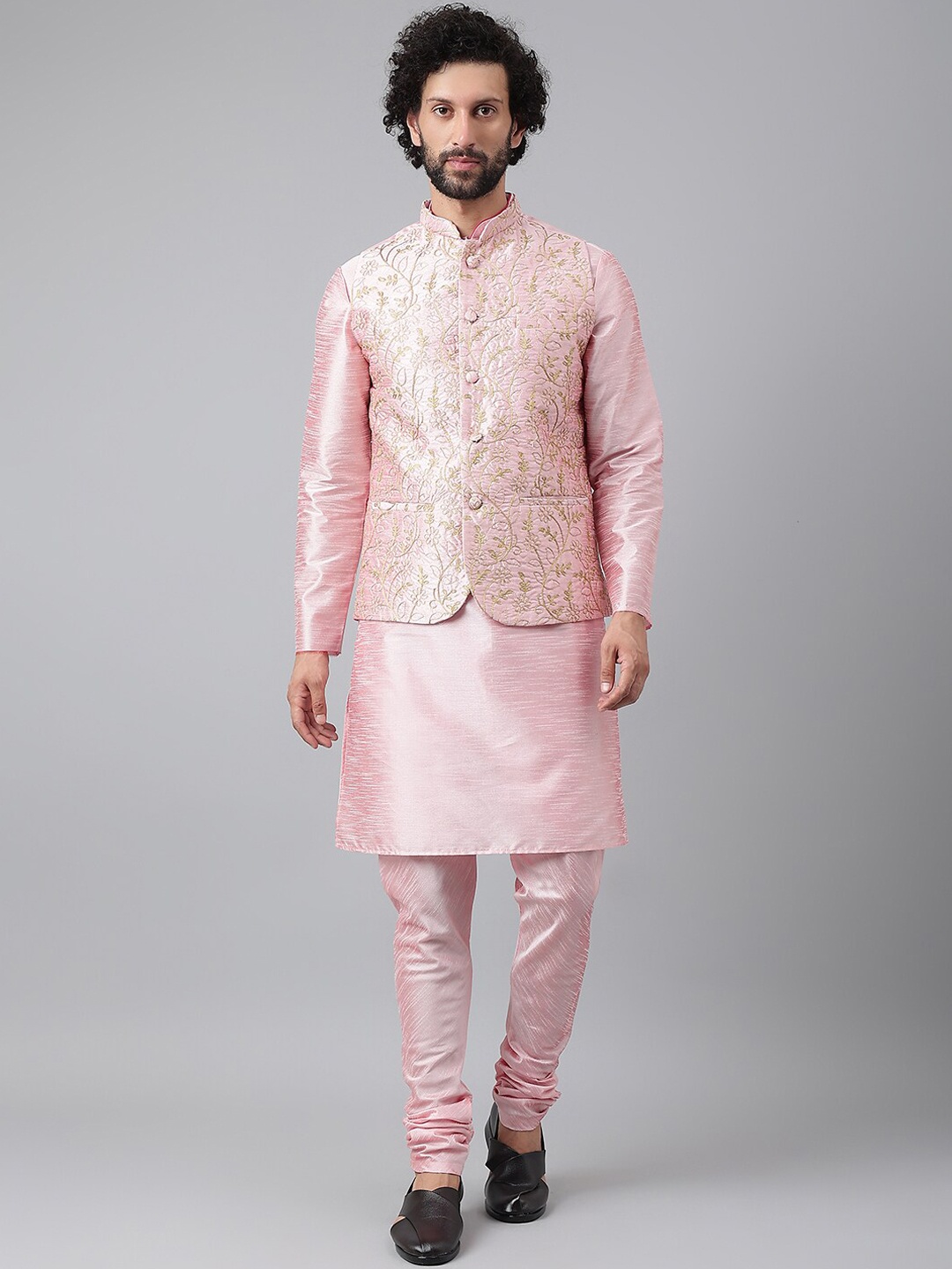 

Hangup Men Pink Printed Pure Silk Kurta with Pyjamas & Nehru Jacket Set