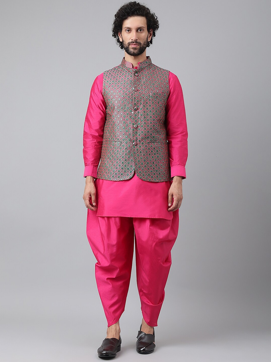 

Hangup Men Pink Solid Pure Silk Straight Kurta with Salwar & With Mirror Work Nehru Jacket