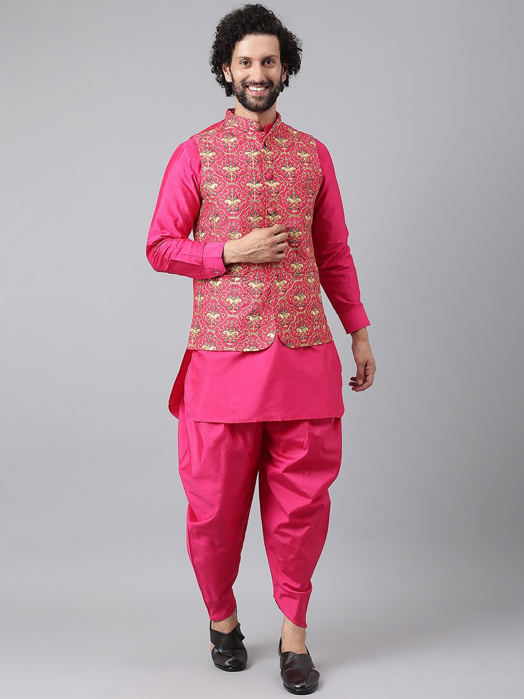 

Hangup Trend Men Pink Pure Silk Kurta with Harem Pants