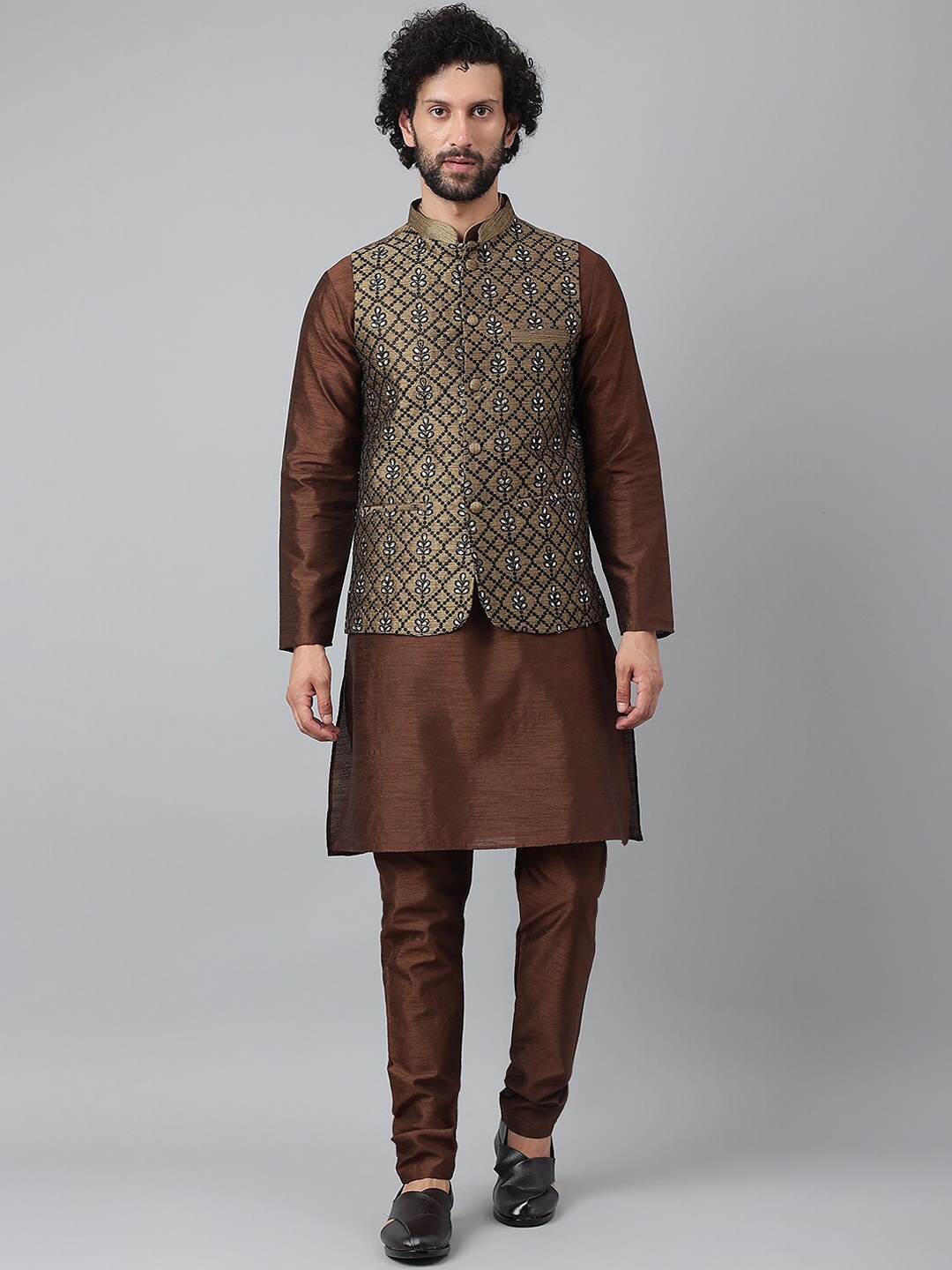 

hangup trend Men Brown Embroidered Pure Silk Kurta with Pyjamas