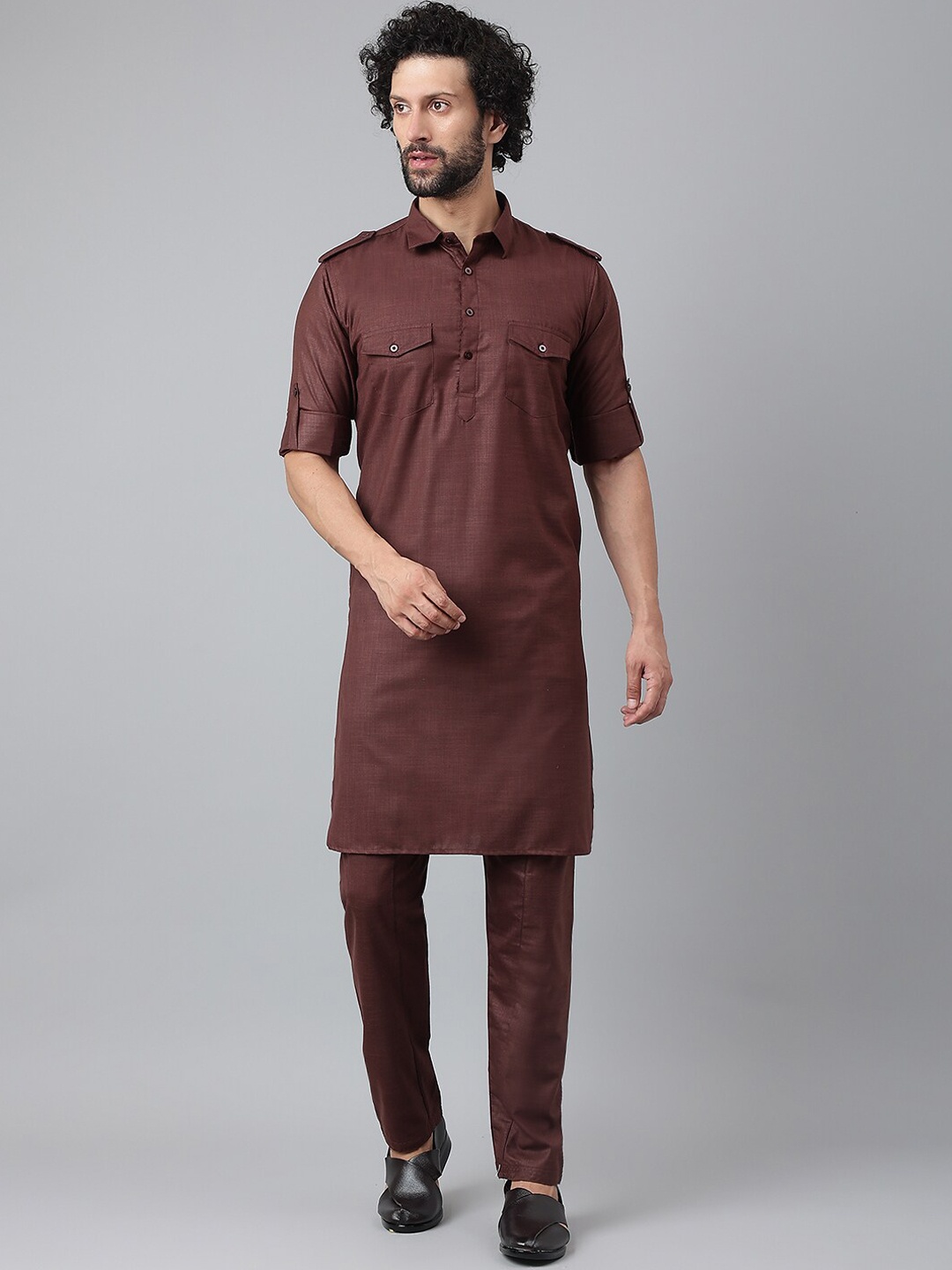 

hangup trend Men Brown Pathani Solid Kurta with Pyjamas