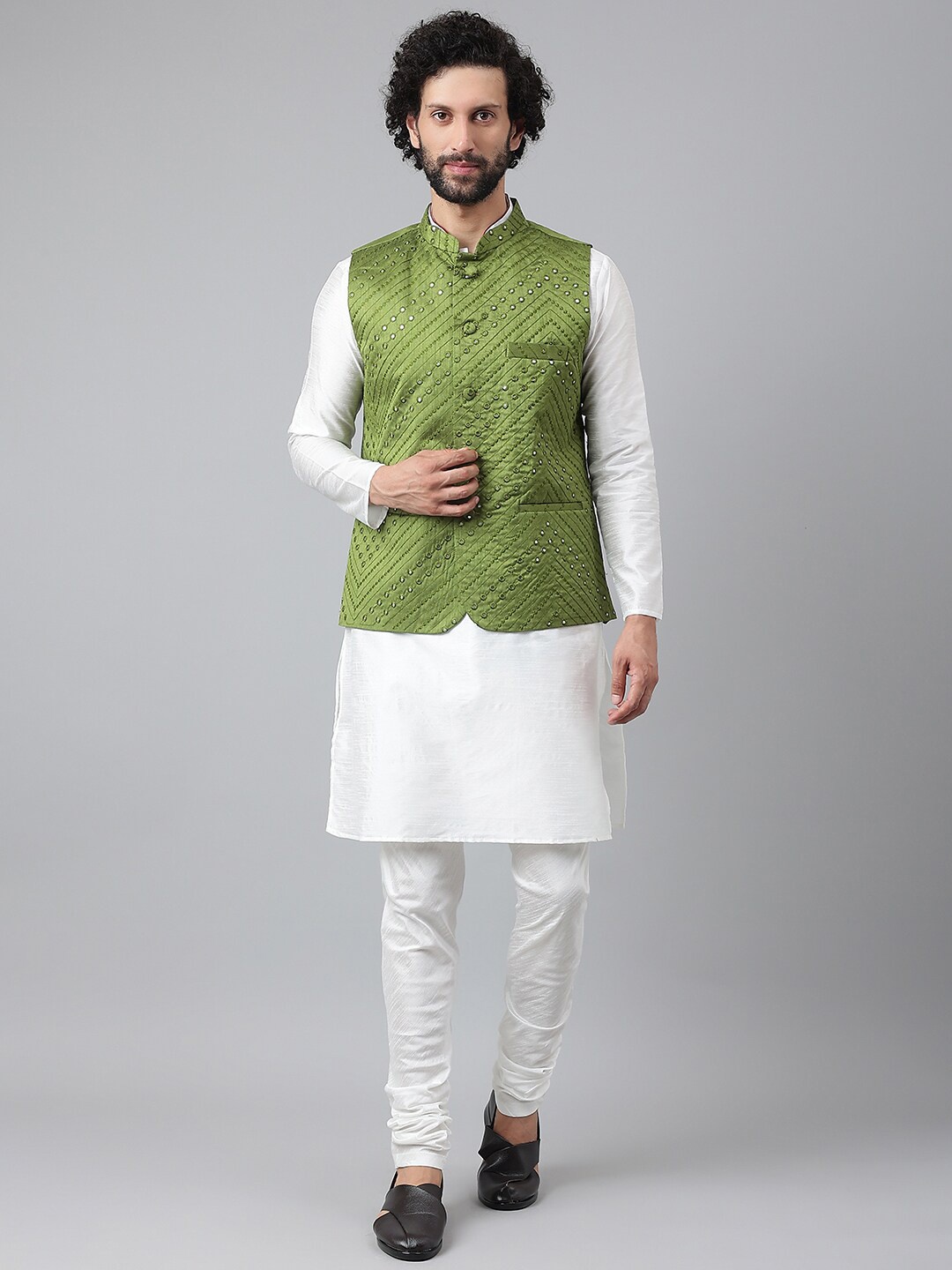 

hangup trend Men White Solid Pure Silk Straight Kurta with Churidar & Printed Nehrujacket