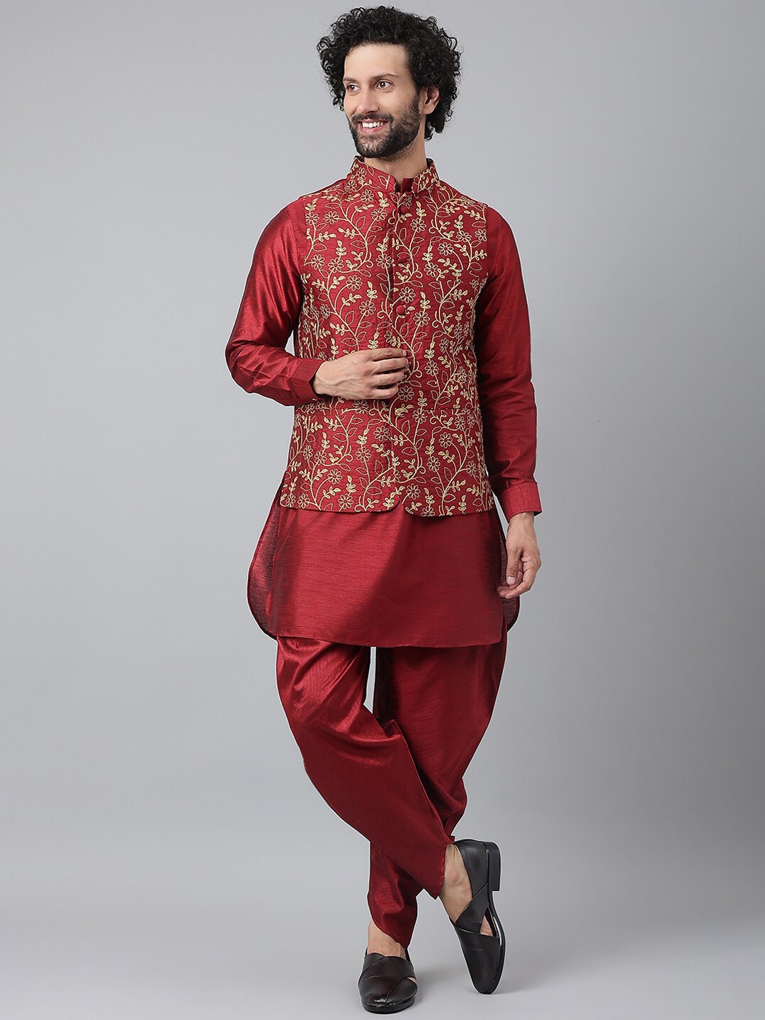 

hangup trend Men Maroon Pure Silk Kurta with Dhoti Pants with Nehru Jacket