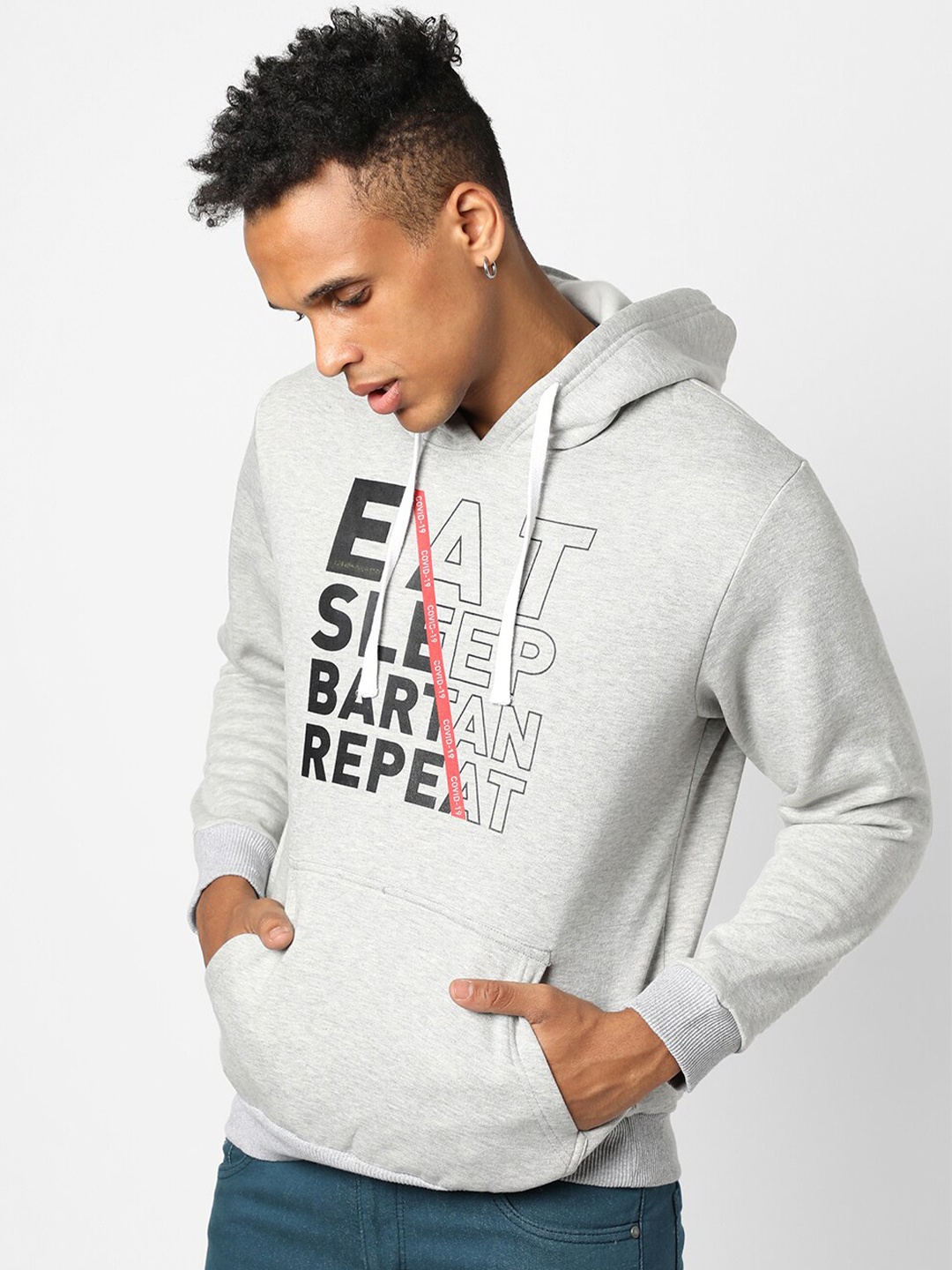 

Campus Sutra Men Grey Printed Hooded Sweatshirt