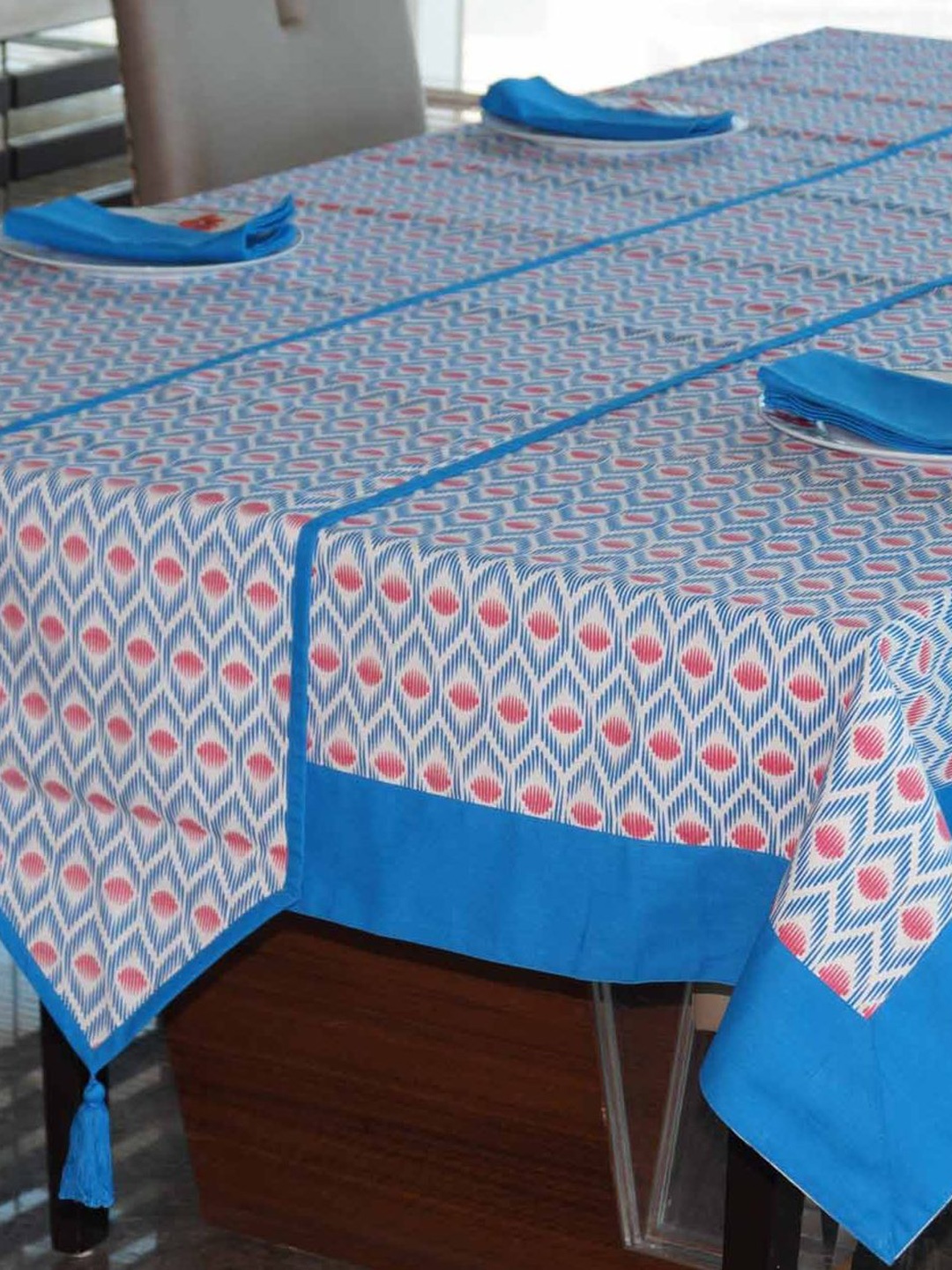 

Lushomes Printed 6 Seater Small Cotton Table Linen Set, Blue