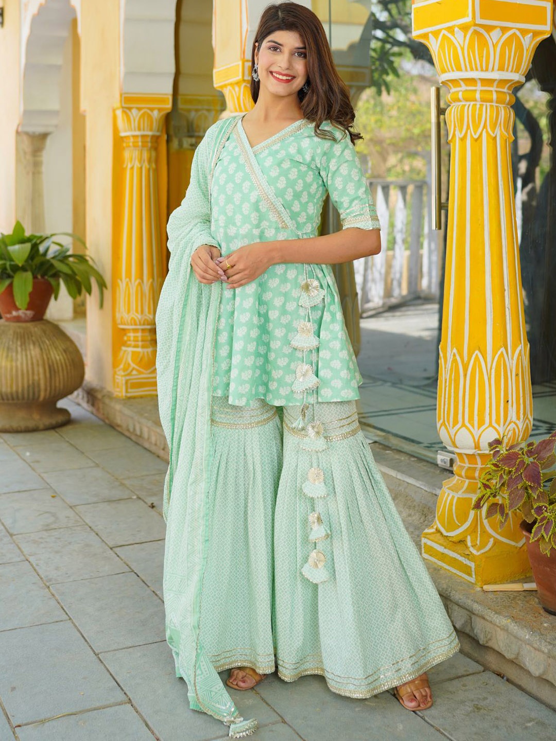 

HOUSE OF JAMOTI Women Green Floral Printed Angrakha Kurta with Sharara & With Dupatta