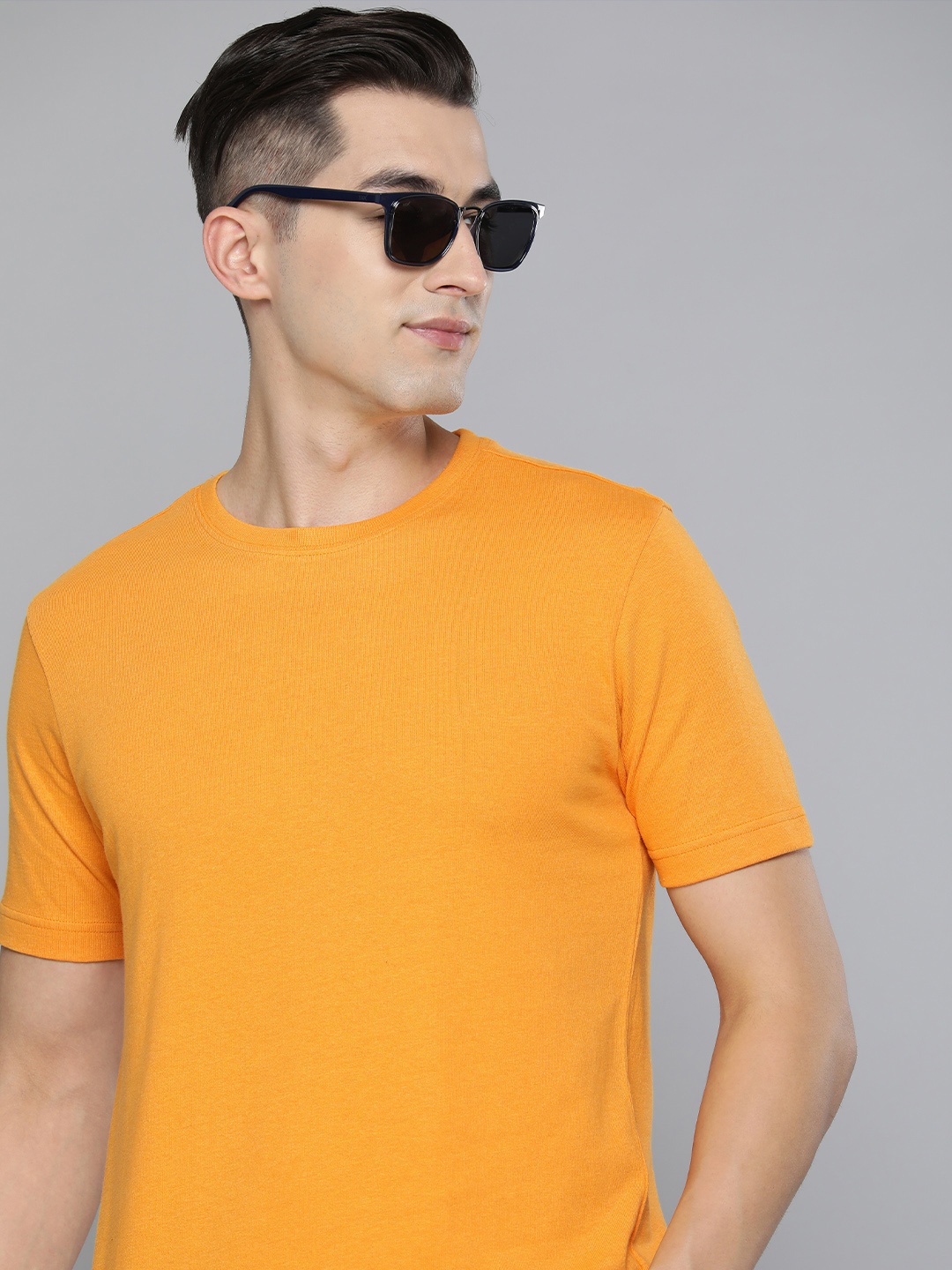 

HERE&NOW Men Mustard Yellow Solid Cotton T-shirt