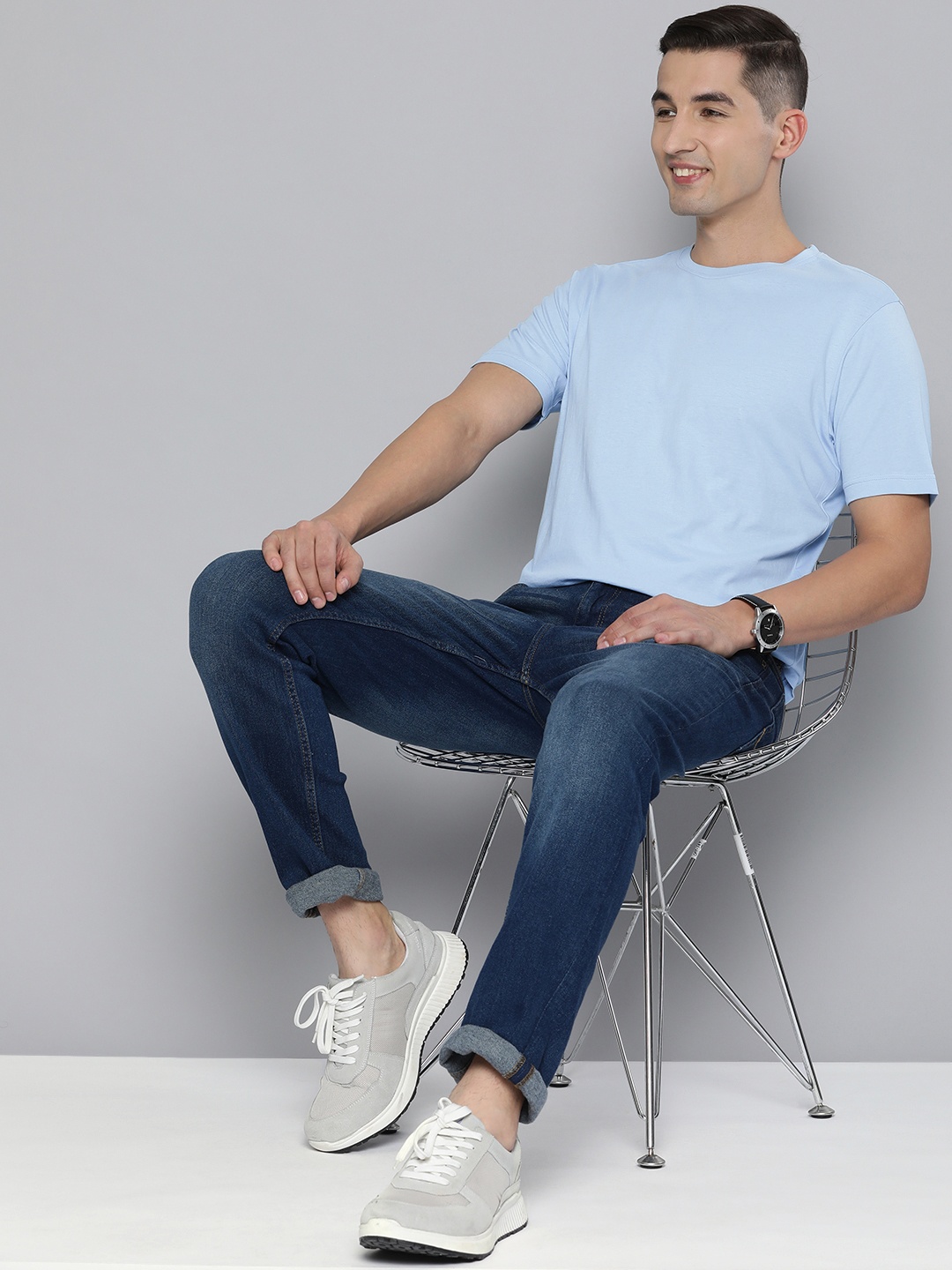 

HERE&NOW Men Blue Solid Pure Cotton T-shirt